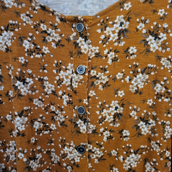 American Eagle Soft and Sexy Top - Picture 2 of 5